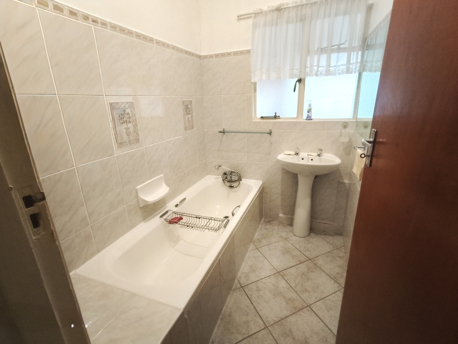 3 Bedroom Property for Sale in Lochnerhof Western Cape
